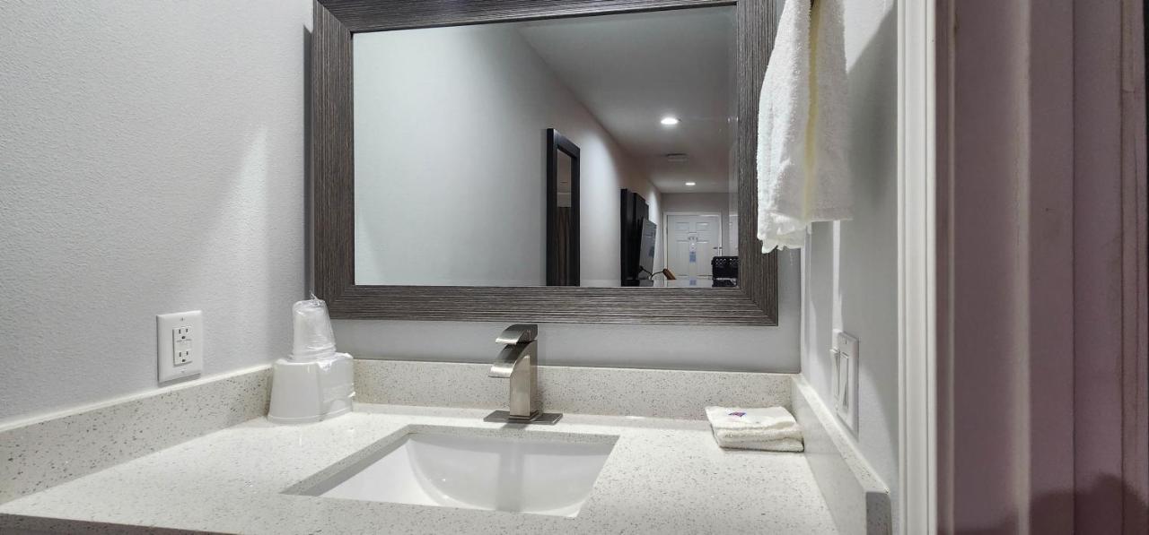 Motel 6 Aransas Pass Tx Bagian luar foto