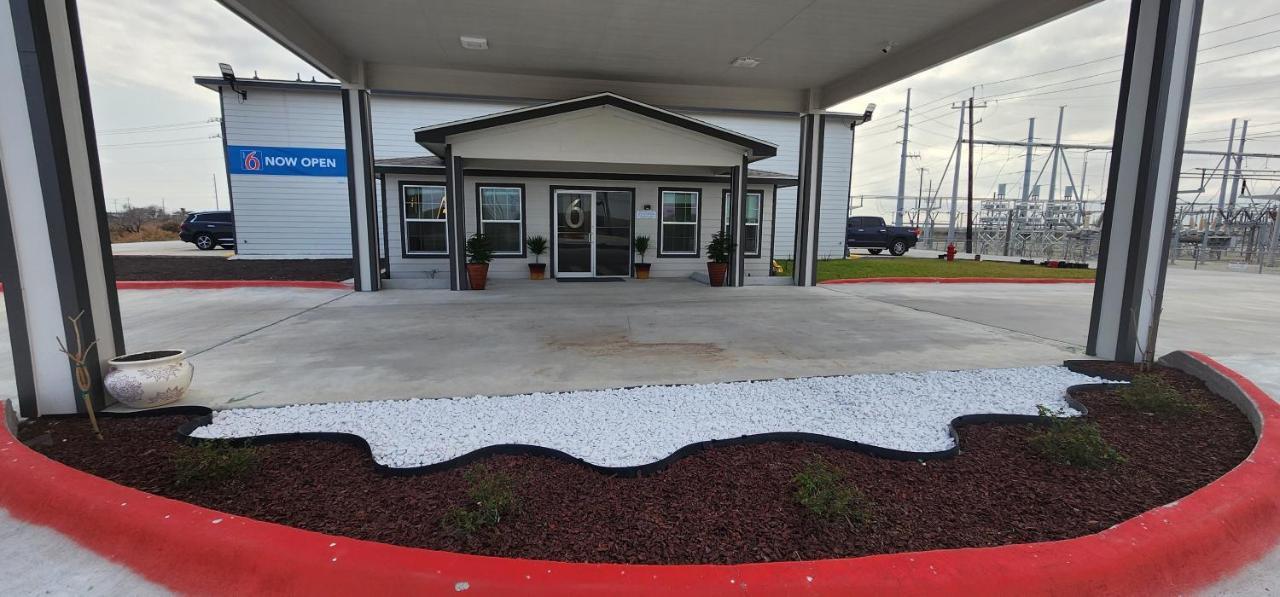 Motel 6 Aransas Pass Tx Bagian luar foto